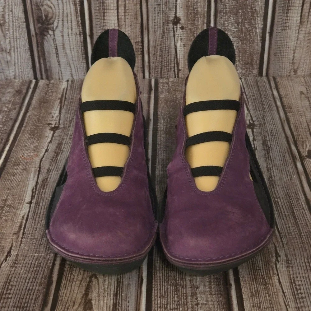 Sz 36 / 6 Loints of Holland Purple Black Cutout Nubuck/ Elastic Flats Shoes